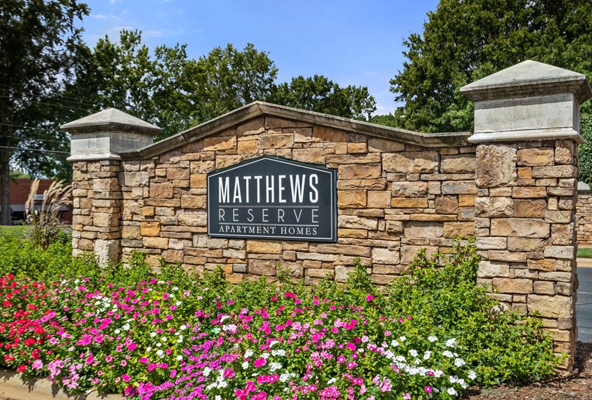 Matthews Reserve Apartments, 1315 Cameron Village Drive, Matthews, NC
